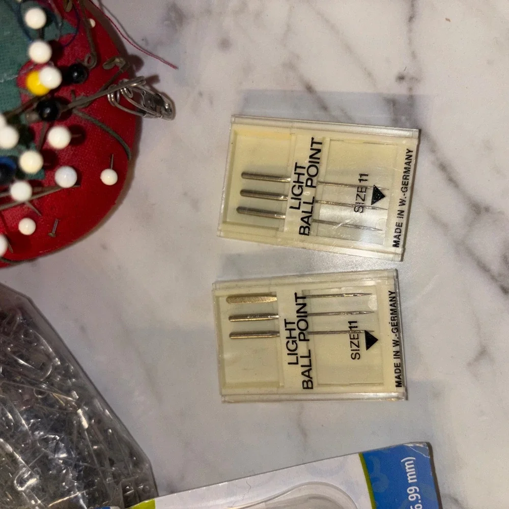 Dritz Curved Safety Pins Tomato Pincushion West German Sewing Machine Needle Lot